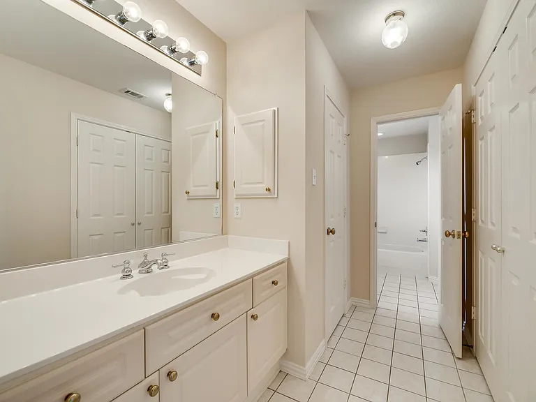 3902 Harlington Ln — Photo 21