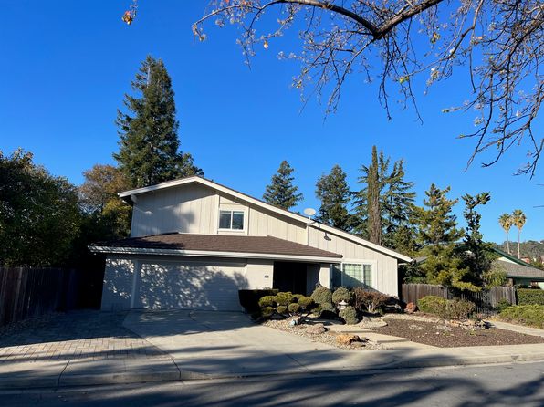 781 Blairwood Ct