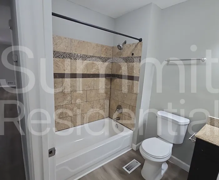 12805 Ewing Ave — Photo 9