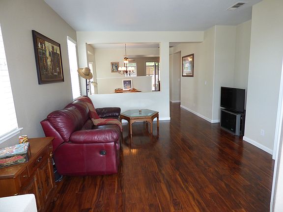 3rd image of 1728 Knoll Ct