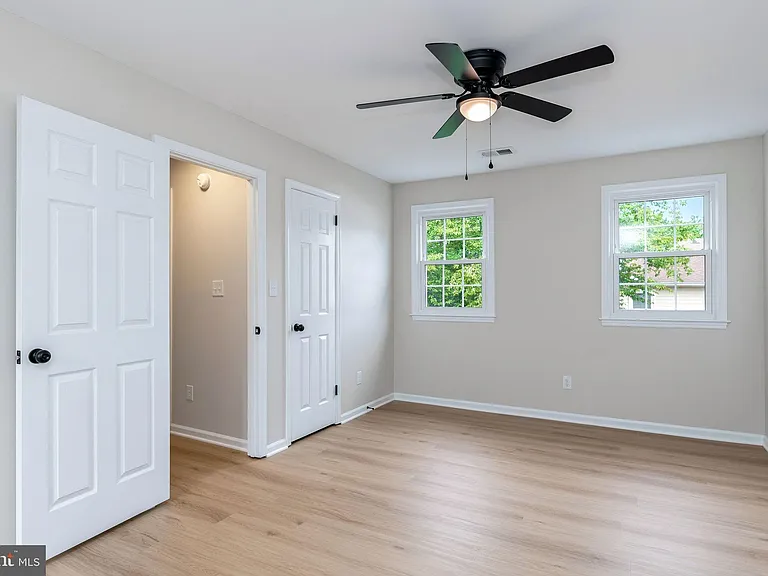 561 Tiffany Ct — Photo 21