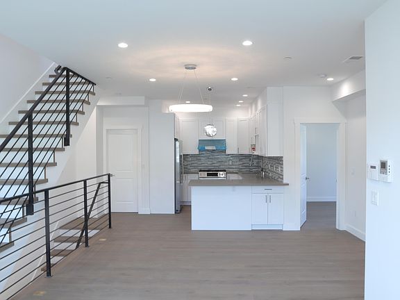Floor 2: Kitchen & Living Room