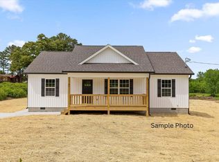 121 Nike Dr NE, Calhoun, GA 30701