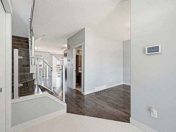 4th image of 8834 91st St NW