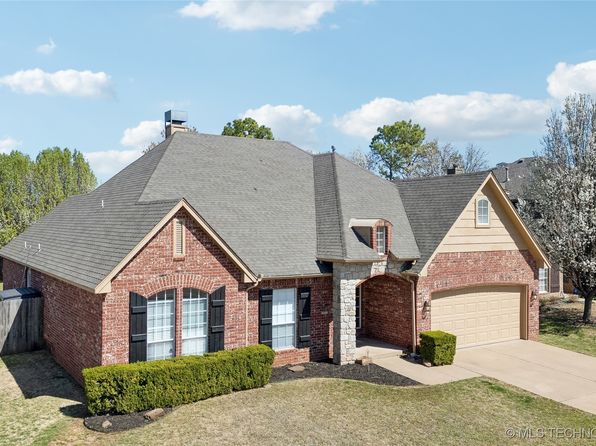 2805 E 102nd Pl, Tulsa, OK 74137