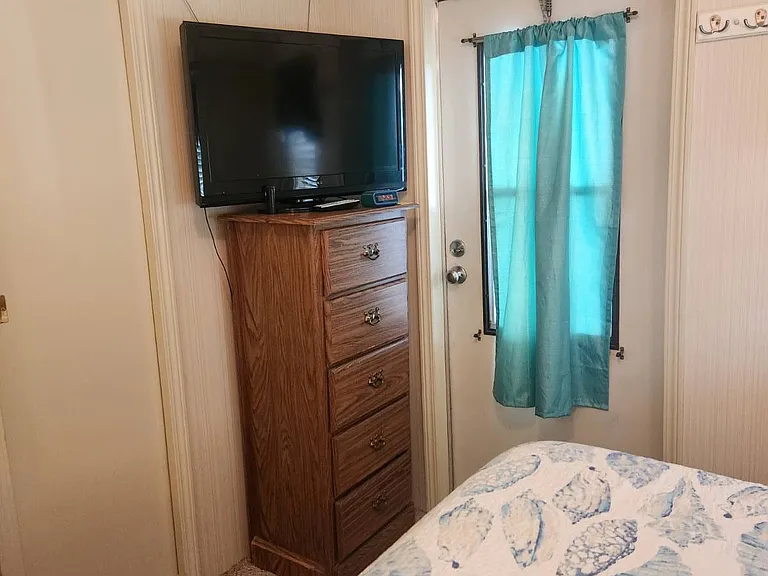 3943 Honolulu Dr — Photo 15