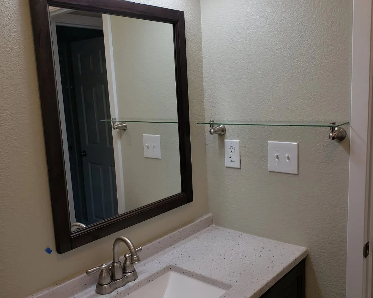 Nice 2 bedroom 1 Bath home in Turlock — Photo 4