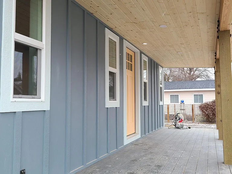 609 W 6th Ave — Photo 1
