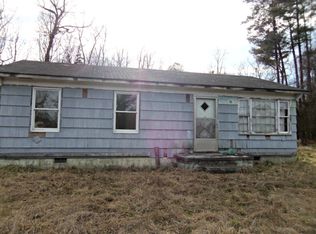 6096 T C Walker Rd, Gloucester, VA 23061