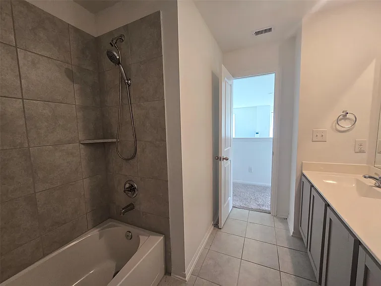 7318 Parkview Dr — Photo 21