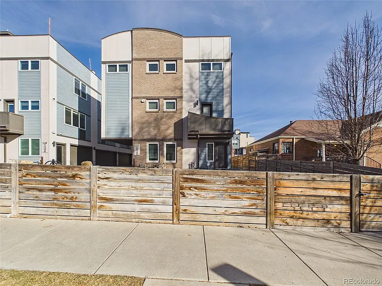 1632 Lowell Blvd #5 — Photo 3