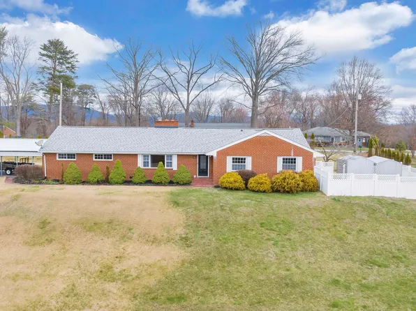 4040 Clairmont St SW, Roanoke, VA 24018