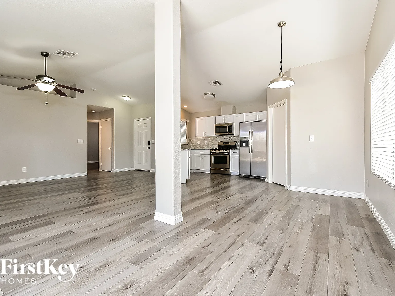 3 bed, 2.0 bath, 1311 sqft, $2,260 — Photo 4