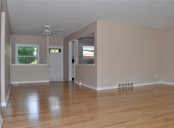 5th image of 1576 Barrington Pl