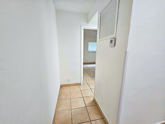 3rd image of 1300 NE 3rd St #F2d83b603