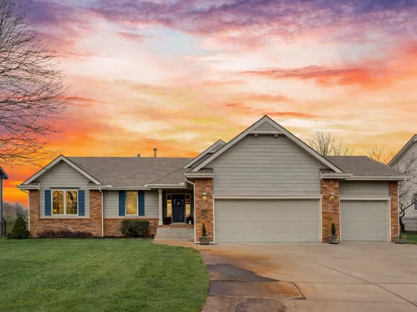 1020 W Cottonwood Dr, Valley Center, KS 67147