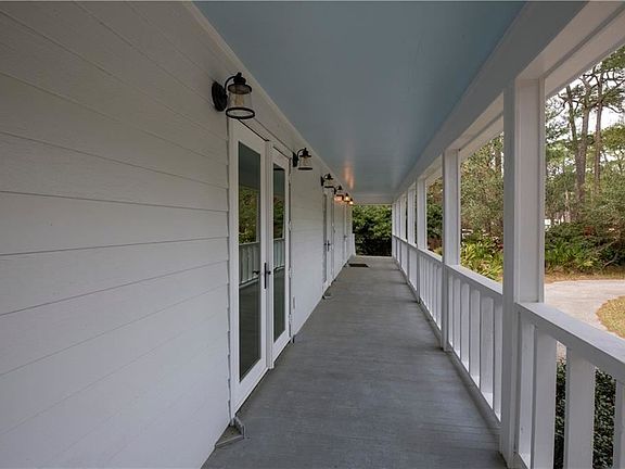 5th image of 137 Orleans Dr