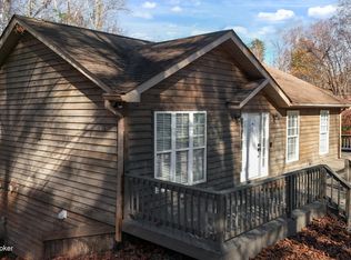 25 Harbor Springs Cir, Jamestown, KY 42629