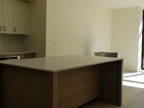 3rd image of 1598 Bay St Unit 302