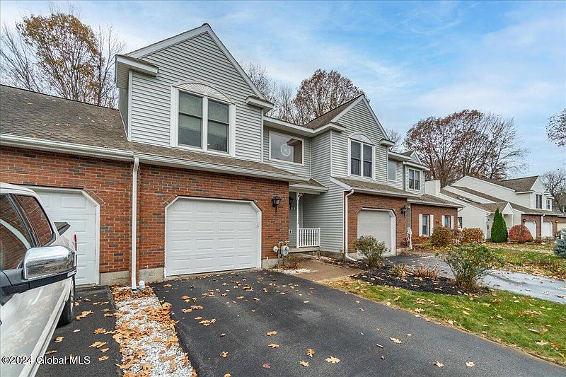 2nd image of 30 Woodside Drive