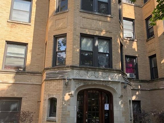2nd image of 4459 N Artesian Ave