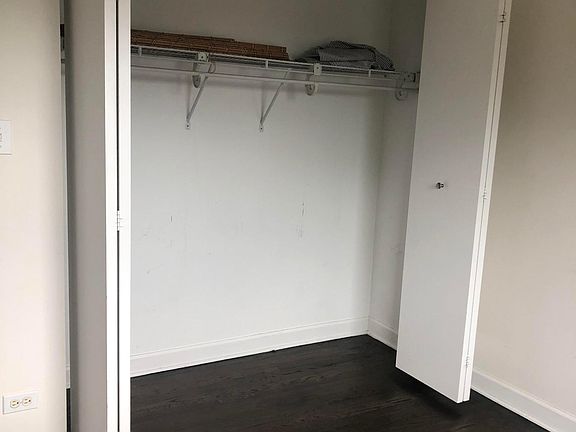 3rd image of 5623 N Wayne Ave APT C3