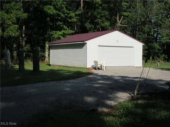 7141 Beaver Rd, Williamsfield, OH 44093