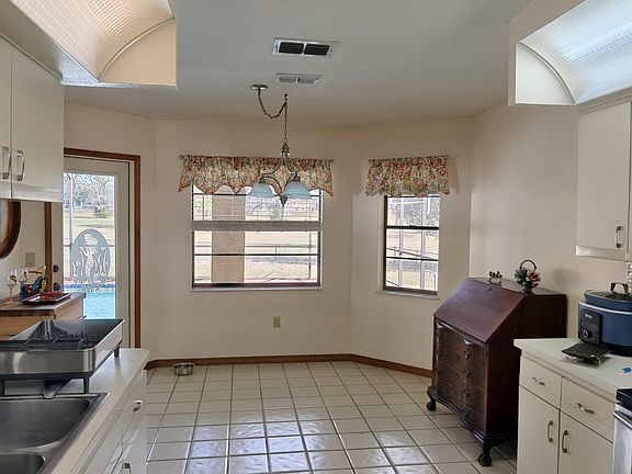 4th image of 5088 Merrifield Ct