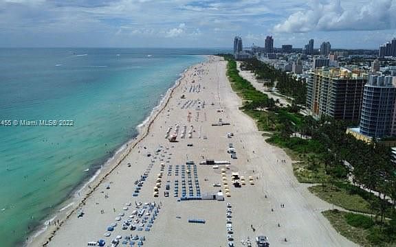 3rd image of 1623 Collins Ave APT 911
