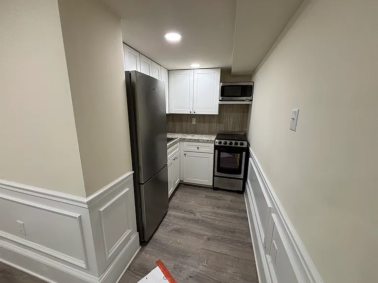 239 S 21st St #3 — Photo 1
