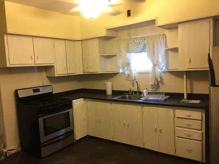79 Plum St #1 — Photo 3