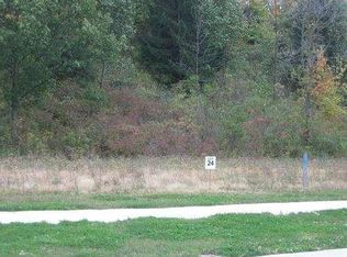 3323 Drumlin Dr, Slinger, WI 53086