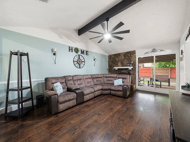 6244 Melinda Dr — Photo 10