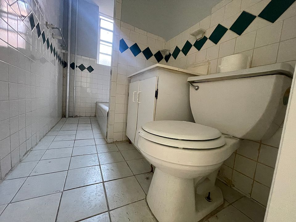 2nd image of 1415 Palisade Ave #41E