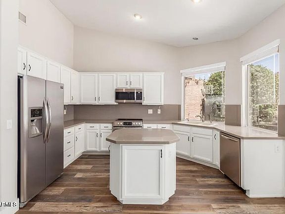 4th image of 18723 N 95TH Way