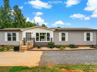 1117 Rutherford Dr, Nebo, NC 28761