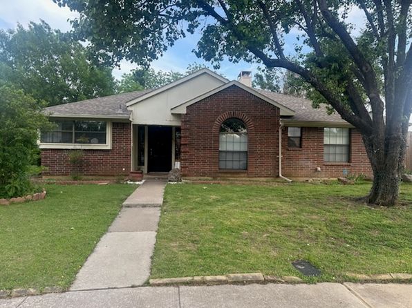 318 Antler Ct