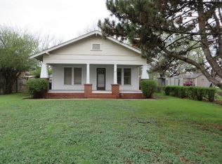 812 S 19th St, Chickasha, OK 73018