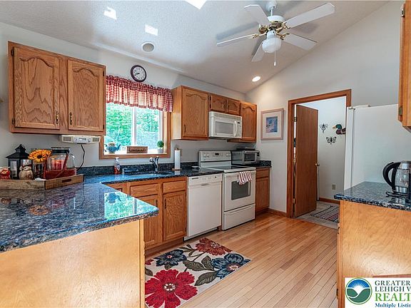 5th image of 1006 Rolling Hills Dr