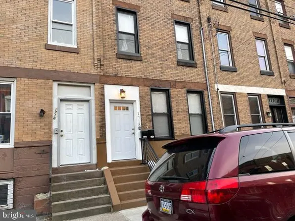 1718 Moore St, Philadelphia, PA 19145