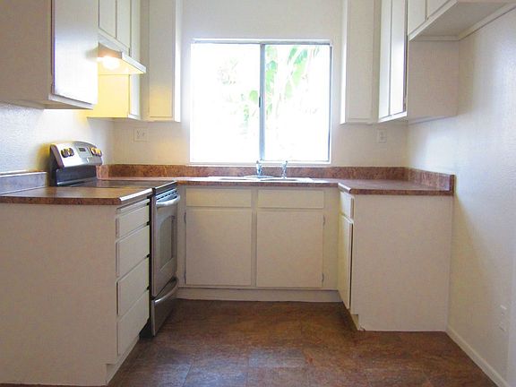 4th image of 217 Lake Shore Ter APT 1