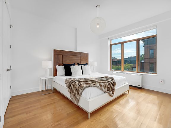 4th image of 2077 5th Ave APT 5A