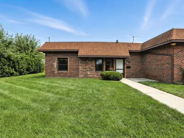 22717 Garfield St, Saint Clair Shores, MI 48082