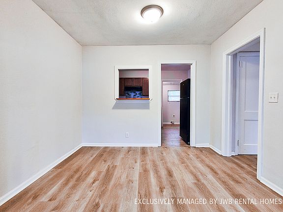 4th image of 3504 Sunset St
