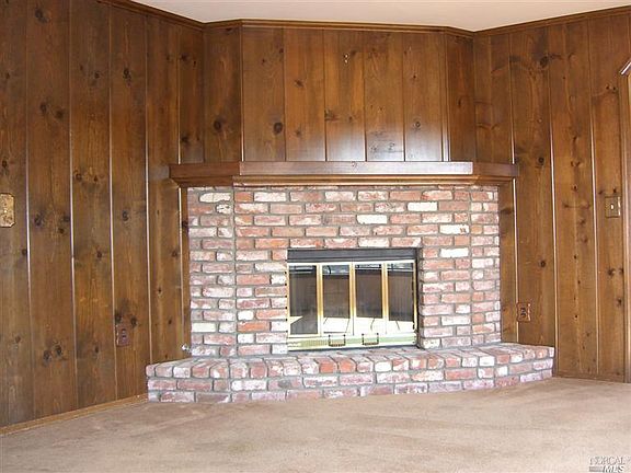 5th image of 16 Buckeye Ct