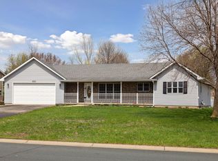 20131 Calgary Trl, Farmington, MN 55024