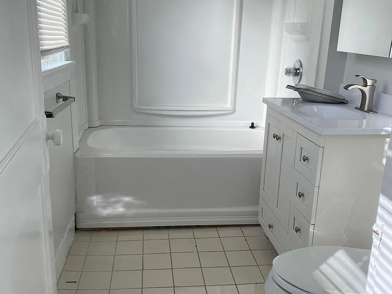 3945 Lindley Ave #3 — Photo 3