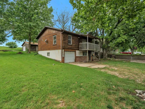 292 Ponderosa Dr, Alma, KS 66401