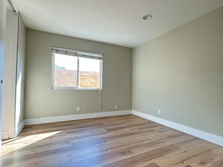 Silver Rain Dr — Photo 13