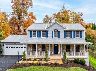 8926 Jameson St, Lorton, VA 22079